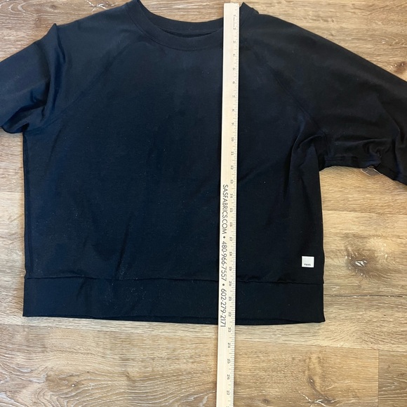 Vuiori women’s size M crew neck super soft lightweight sweatshirt - Picture 6 of 7